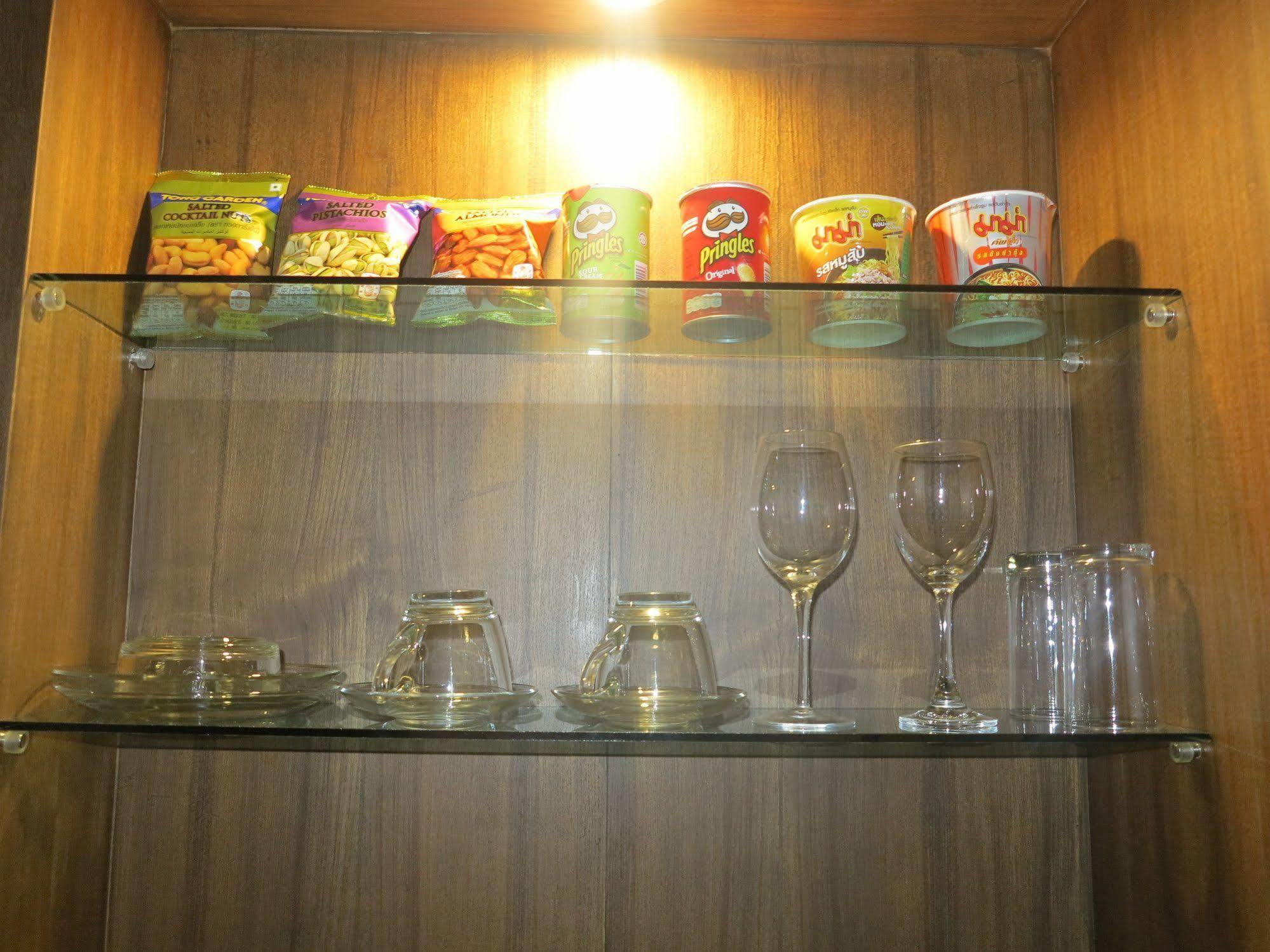 Baan Kata Maytha Karon Luaran gambar